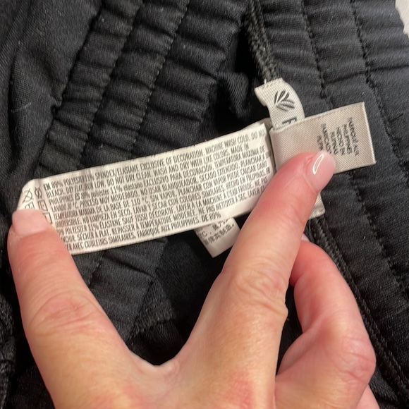 Forever 21 shorts XS - Picture 3 of 4